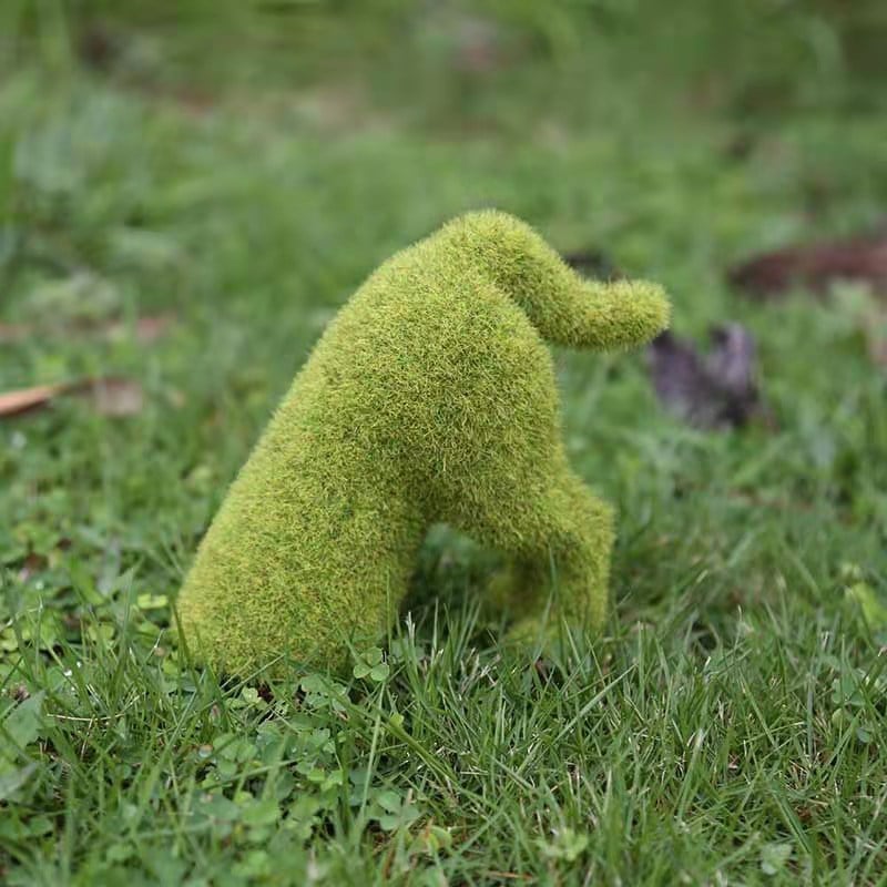 🔥🐕Decorative Peeing Dog Topiary