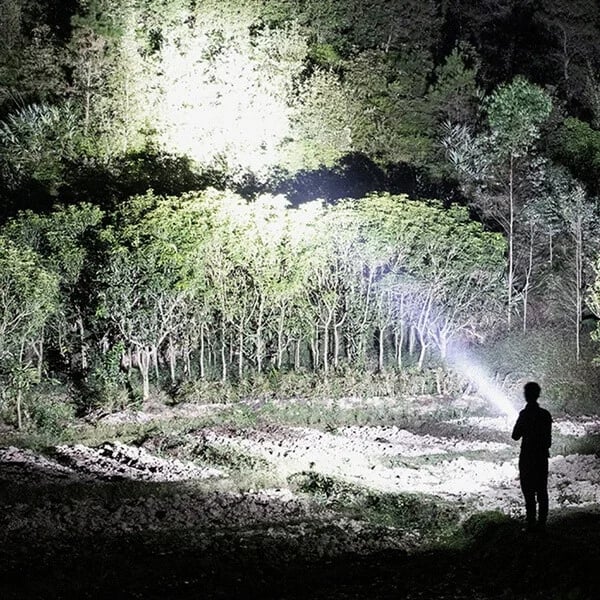 🔥Super bright LED Portable Spotlights