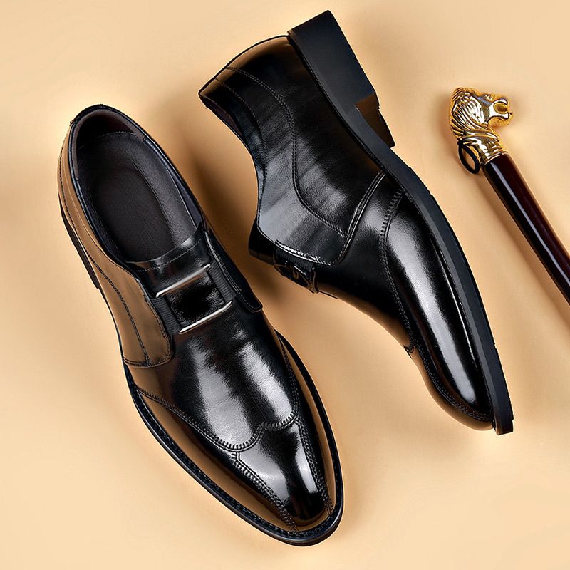 Men's leather sneakers