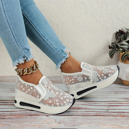 Casual mesh shoes for women with breathable thick sole