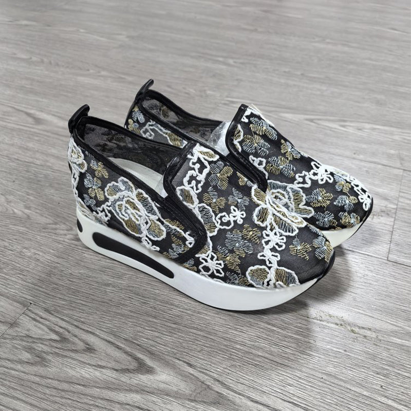 Casual mesh shoes for women with breathable thick sole