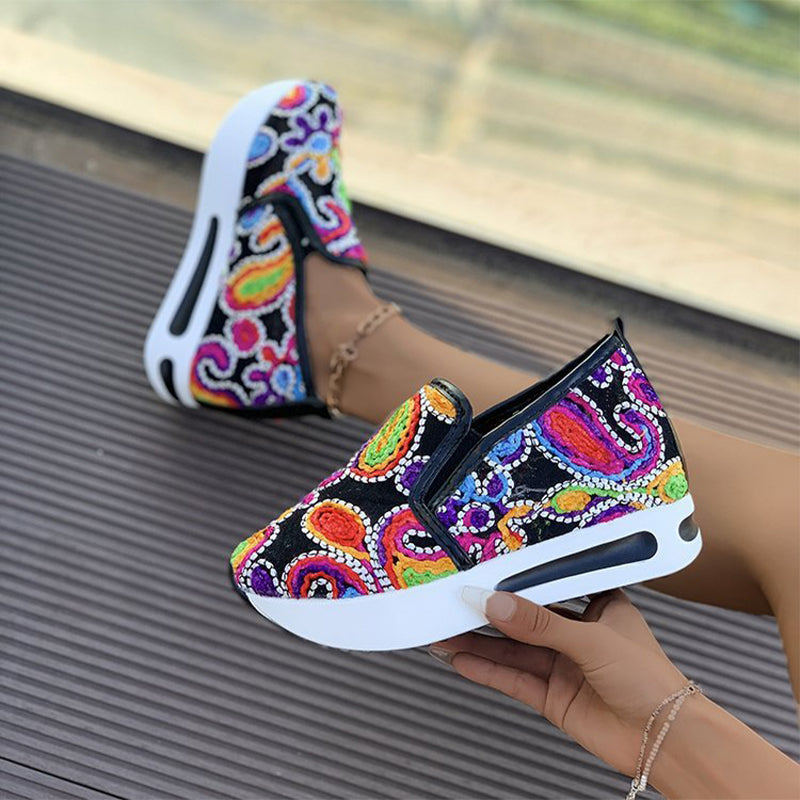Casual mesh shoes for women with breathable thick sole